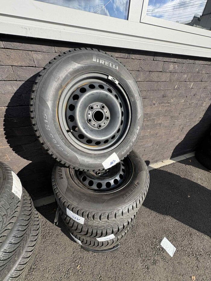 Kit hiver Vw Caddy, Golf, Audi A3 15" – Image 1